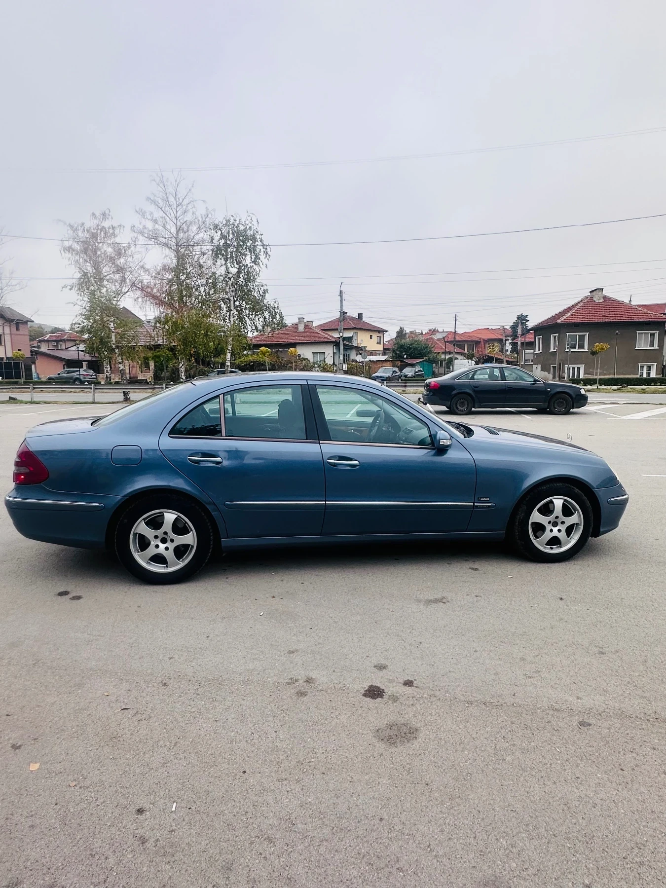 Mercedes-Benz E 220 Е220, снимка 5 - Автомобили и джипове - 56647975