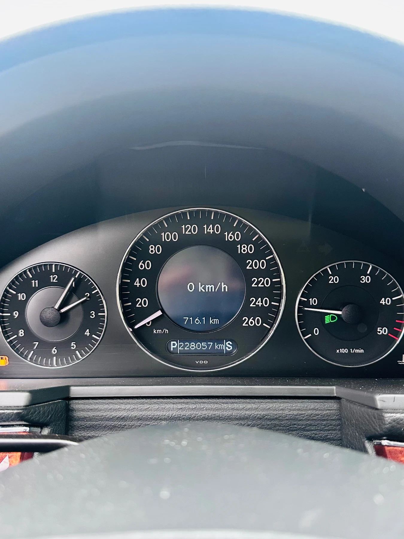 Mercedes-Benz E 220 Е220, снимка 11 - Автомобили и джипове - 56647975