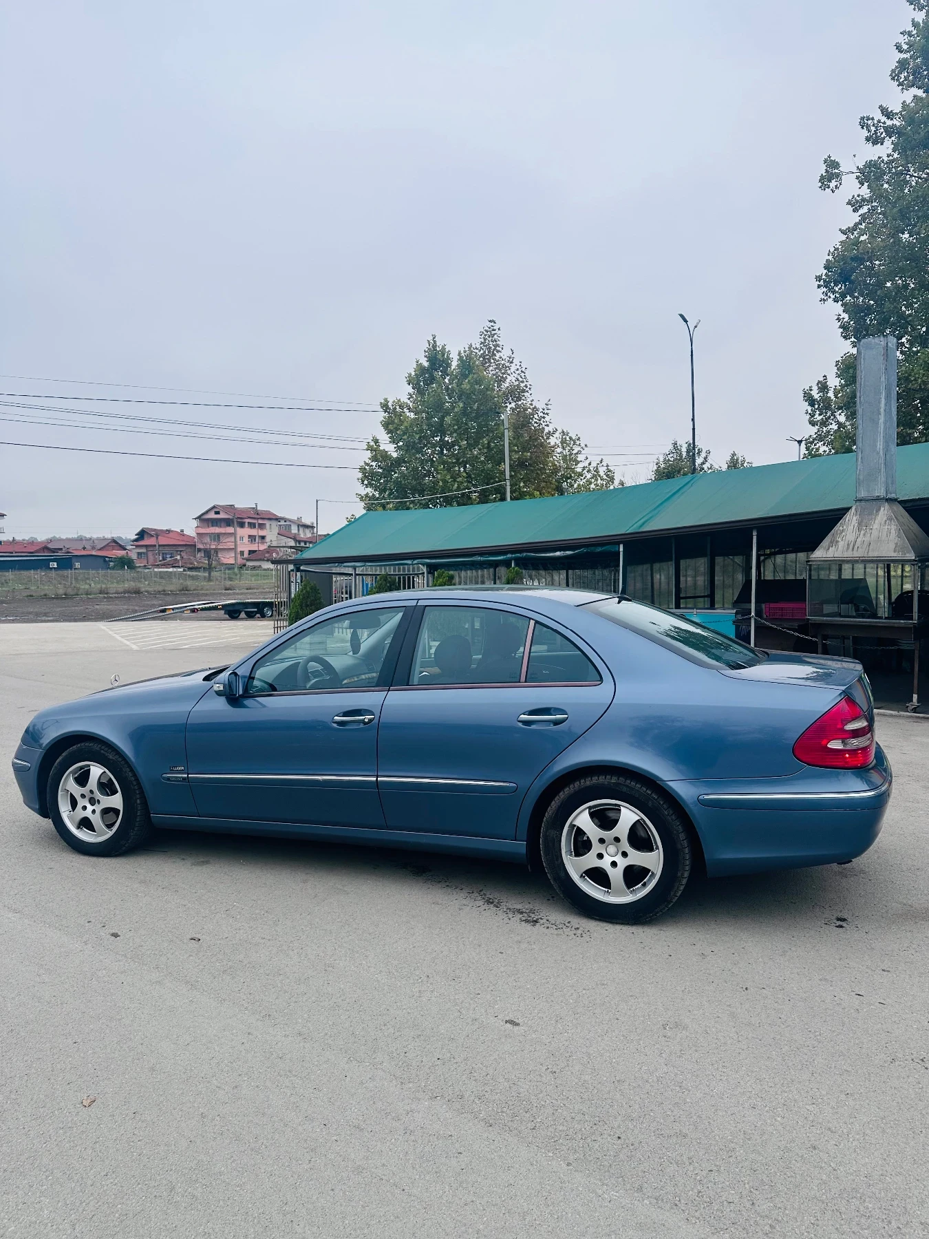 Mercedes-Benz E 220 Е220, снимка 6 - Автомобили и джипове - 56647975
