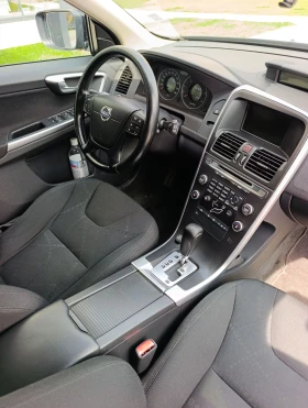 Volvo XC60 D3 163 кс Автоматик, снимка 3