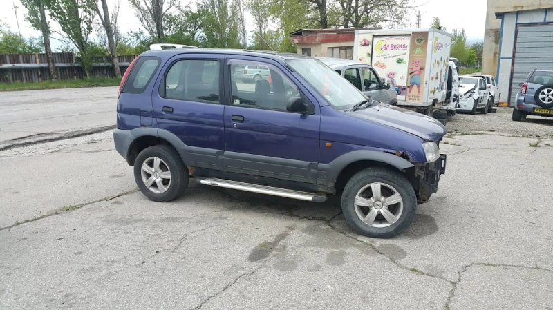 Daihatsu Terios На части, снимка 13 - Автомобили и джипове - 49147531