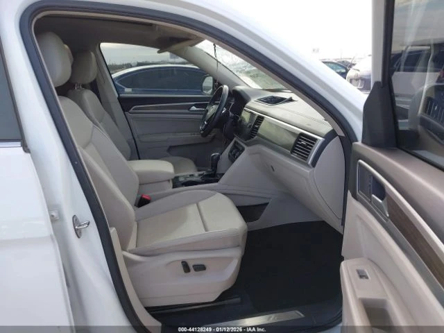 VW Atlas SEL, снимка 7 - Автомобили и джипове - 53384438