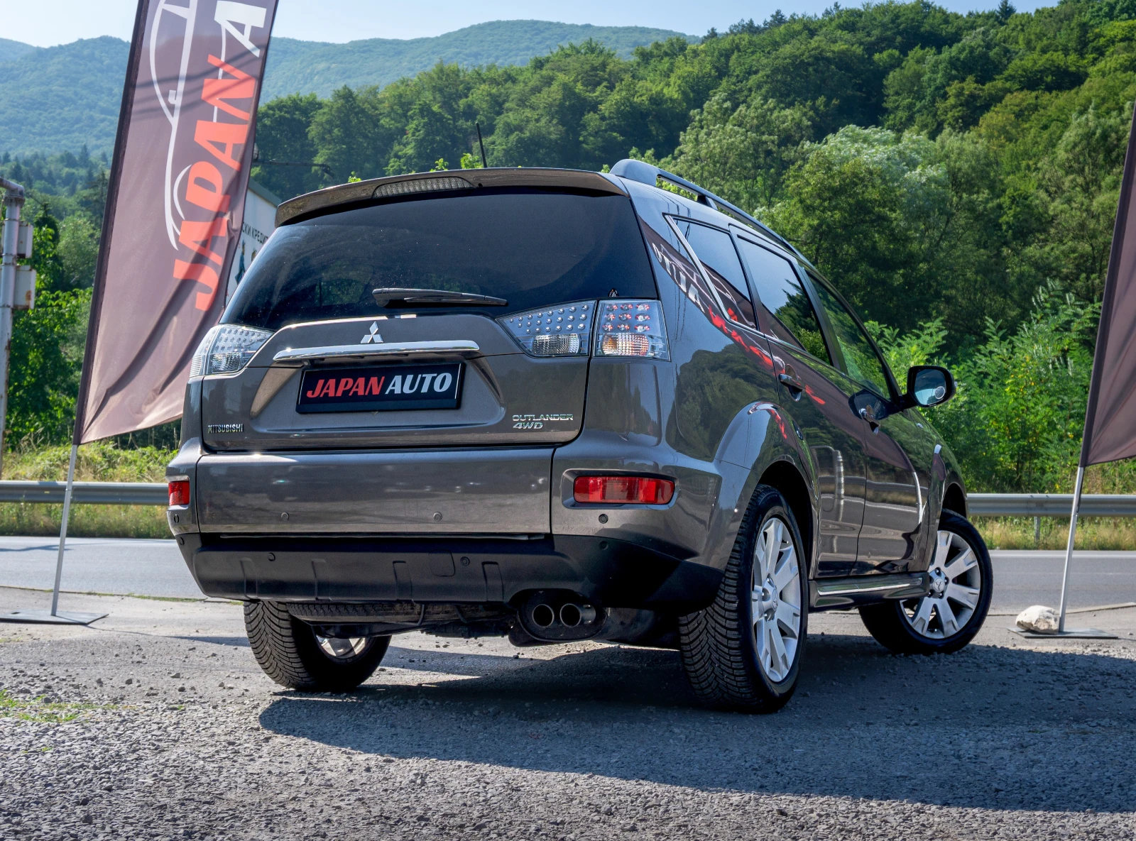 Mitsubishi Outlander 2.2 DI-D 4WD С ГАРАНЦИЯ! MНОГО ДОБРО СЪСТОЯНИЕ!  - изображение 4