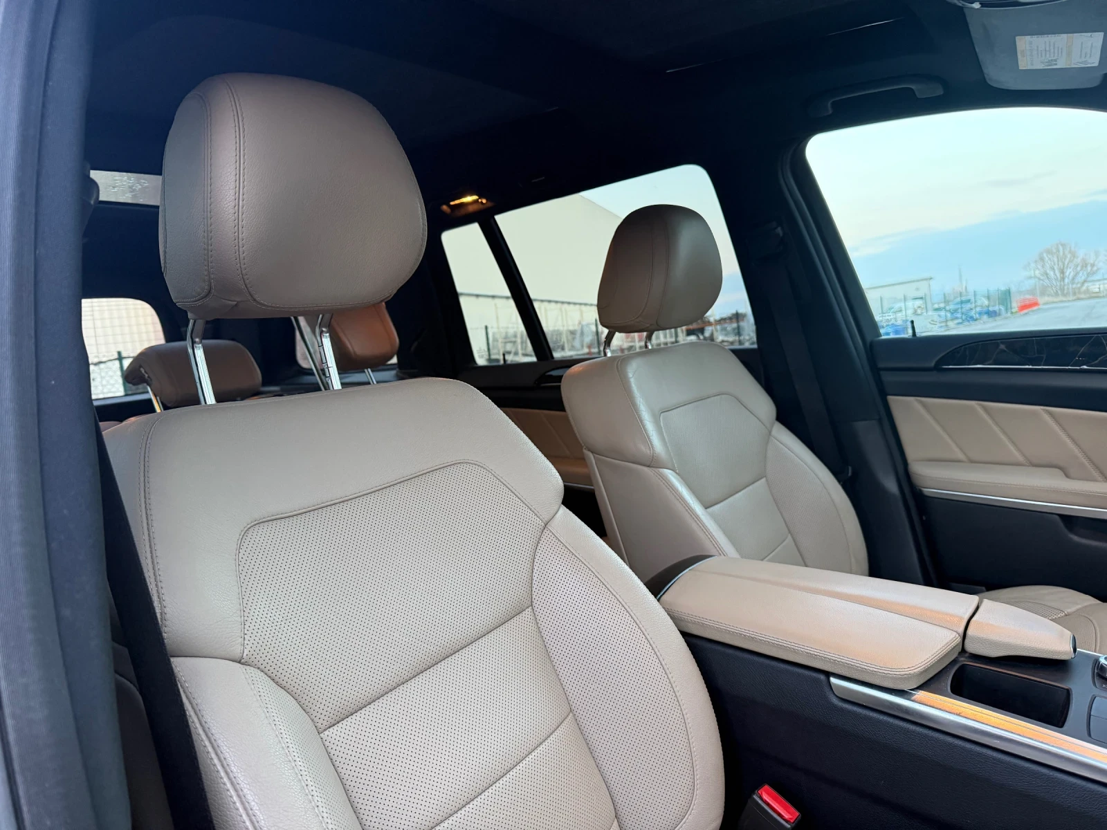 Mercedes-Benz GL 350 BLUETEC AMG FULL, снимка 11 - Автомобили и джипове - 53191943