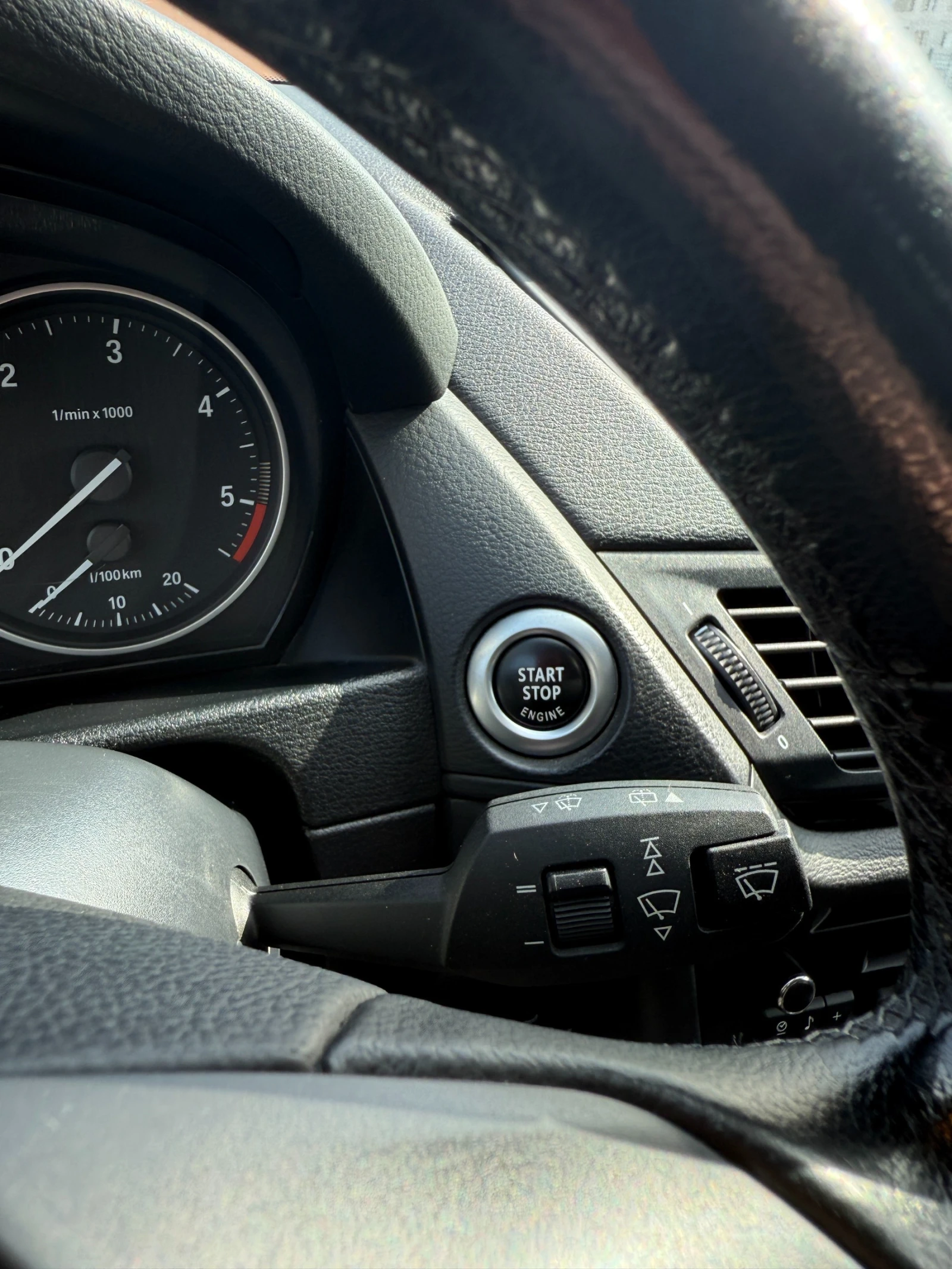 BMW X1 2.0 Xdrive, снимка 13 - Автомобили и джипове - 53712132