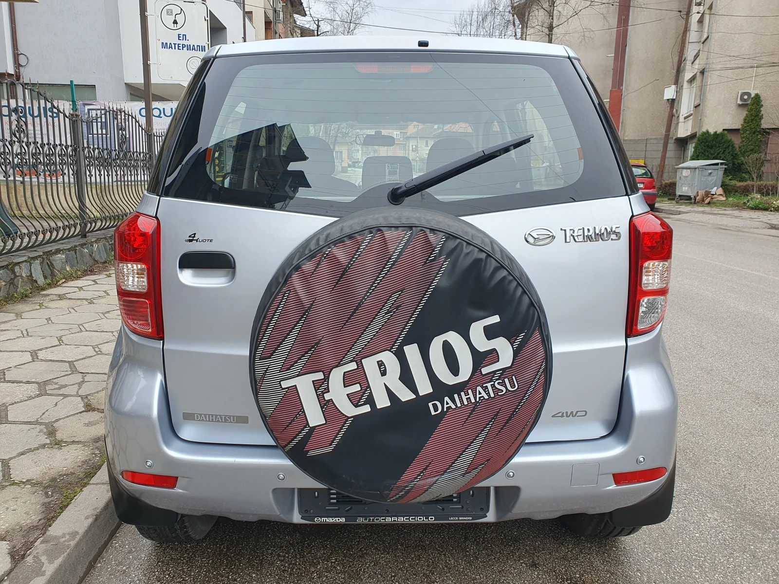 Daihatsu Terios 1.3 БЕНЗИН/ГАЗ 4Х4, снимка 5 - Автомобили и джипове - 54028929