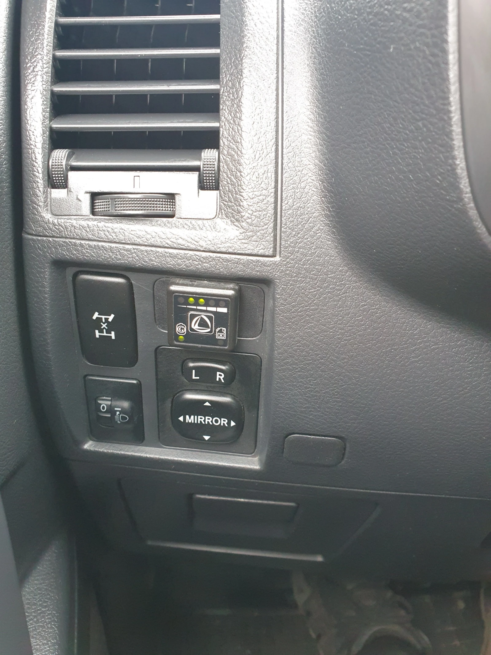 Daihatsu Terios 1.3 БЕНЗИН/ГАЗ 4Х4, снимка 14 - Автомобили и джипове - 54028929