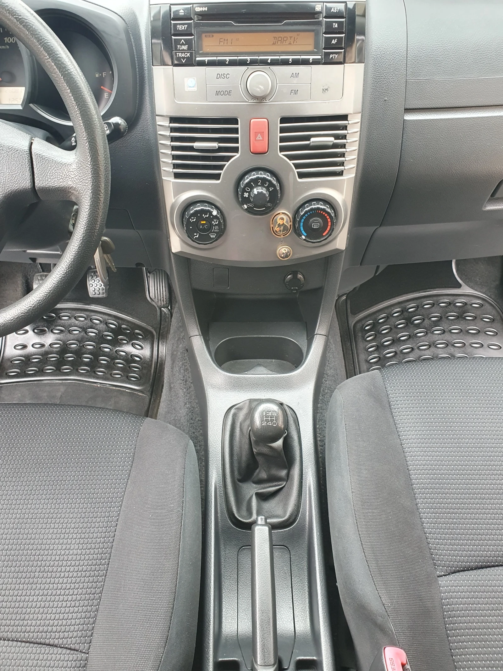 Daihatsu Terios 1.3 БЕНЗИН/ГАЗ 4Х4, снимка 13 - Автомобили и джипове - 54028929