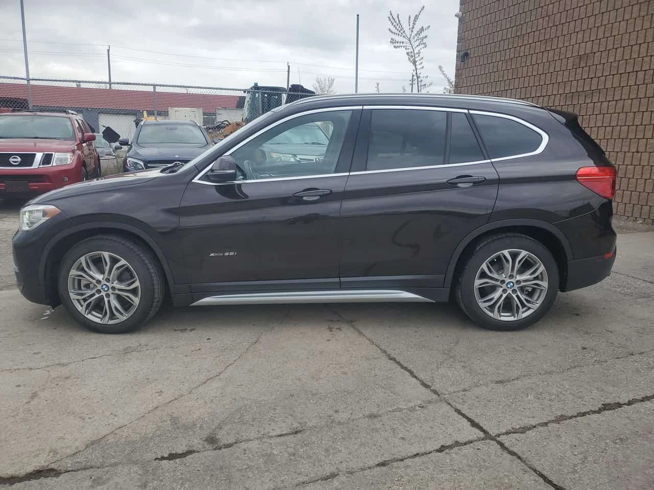 BMW X1 * xDrive28i * ПАНОРАМА* ПОЕГРЕВИ* , снимка 2 - Автомобили и джипове - 54422653