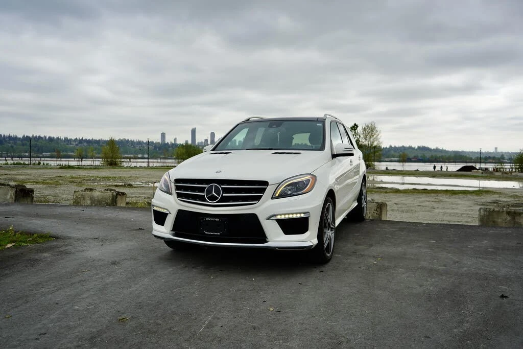 Mercedes-Benz ML 63 AMG DISTRONIC/4MATIC/KEYLESS/ОБДУХВАНЕ, снимка 2 - Автомобили и джипове - 54552884