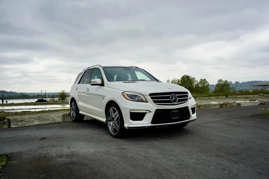 Mercedes-Benz ML 63 AMG DISTRONIC/4MATIC/KEYLESS/ОБДУХВАНЕ