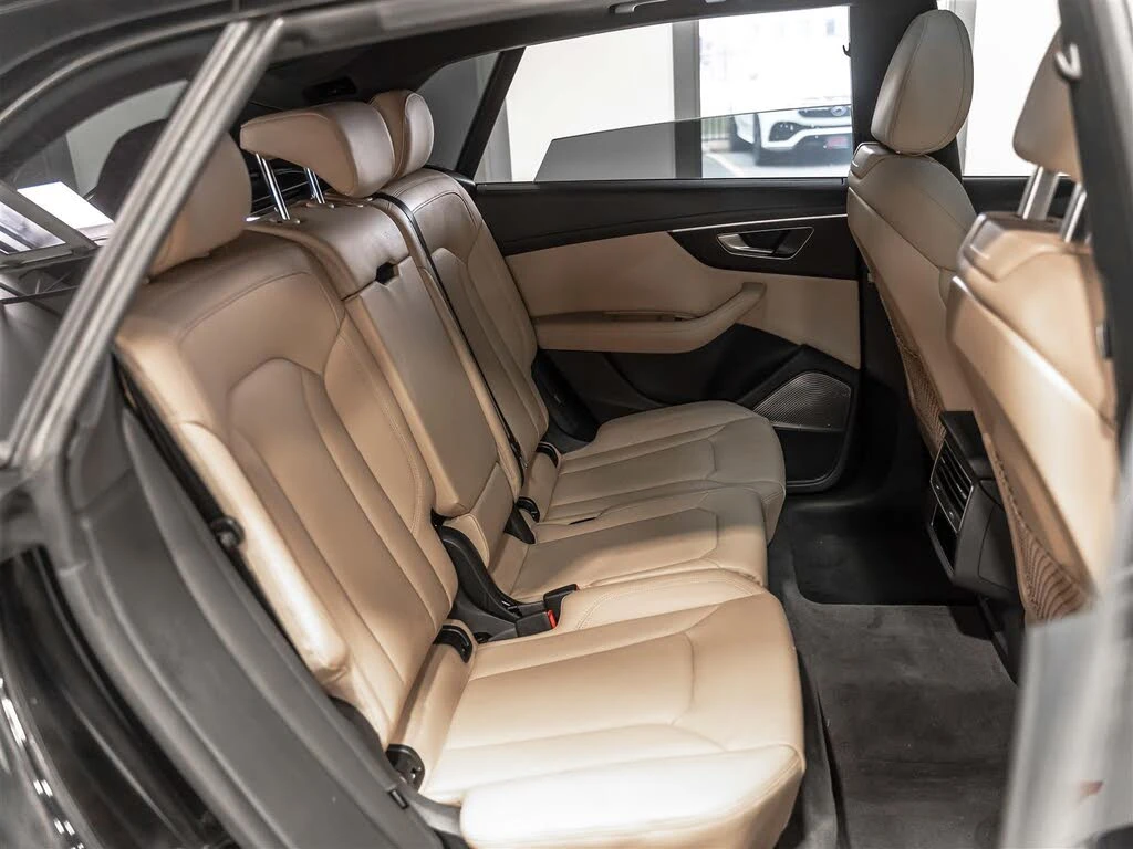 Audi Q8 TECHNIK 55 TFSI S-LINE| BANG&OLUFSEN| MATRIX| ПАНО, снимка 12 - Автомобили и джипове - 54883463