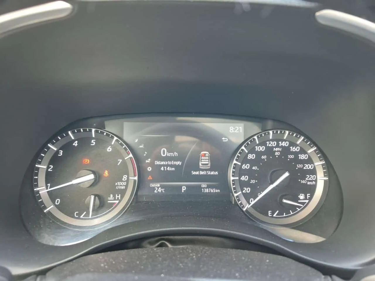 Toyota Highlander XLE| ПОДГРЕВИ| ПАНО| 2 КЛЮЧА| 7 МЕСТЕН| , снимка 9 - Автомобили и джипове - 55234059