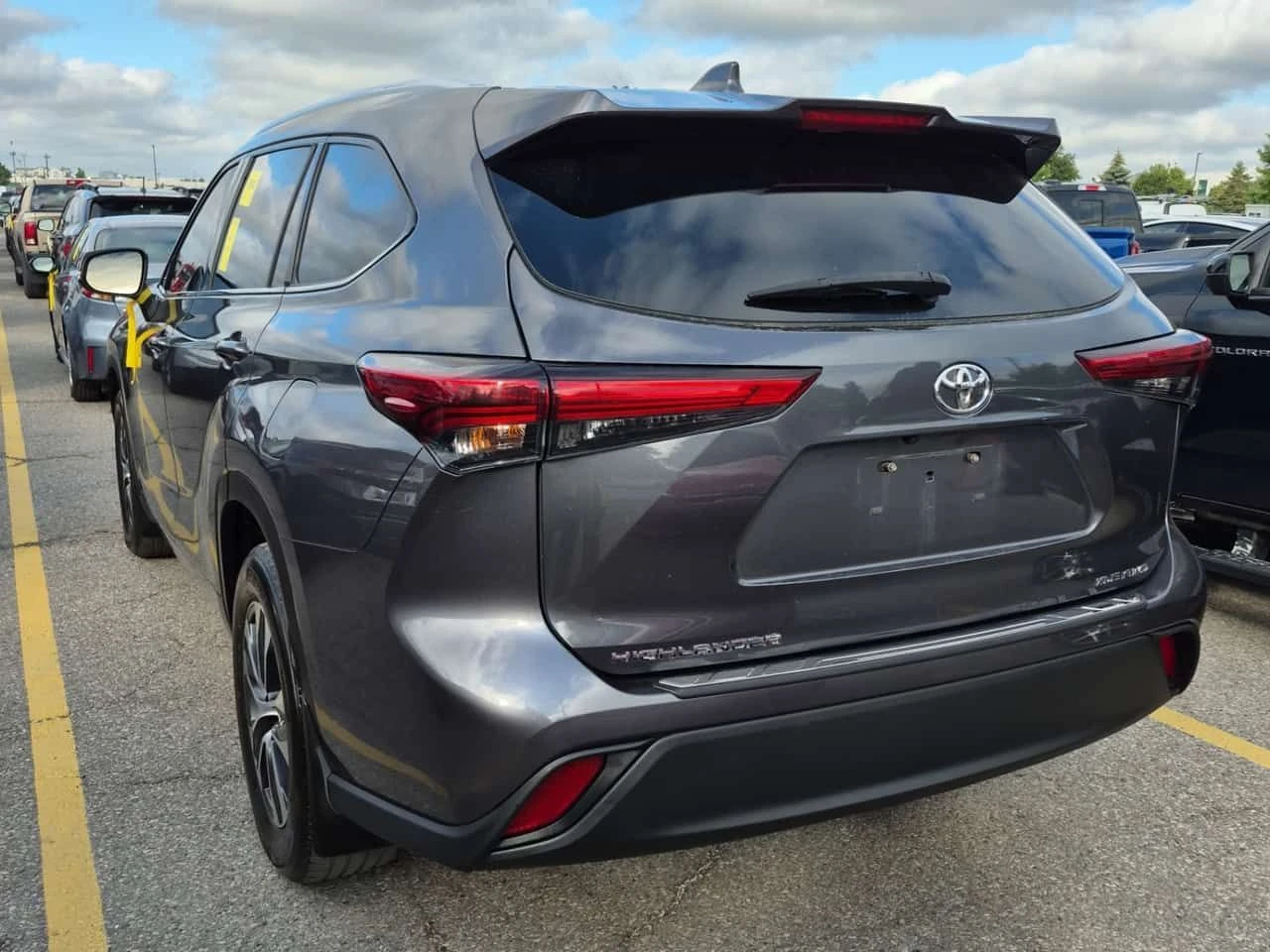 Toyota Highlander XLE| ПОДГРЕВИ| ПАНО| 2 КЛЮЧА| 7 МЕСТЕН| , снимка 4 - Автомобили и джипове - 55234059