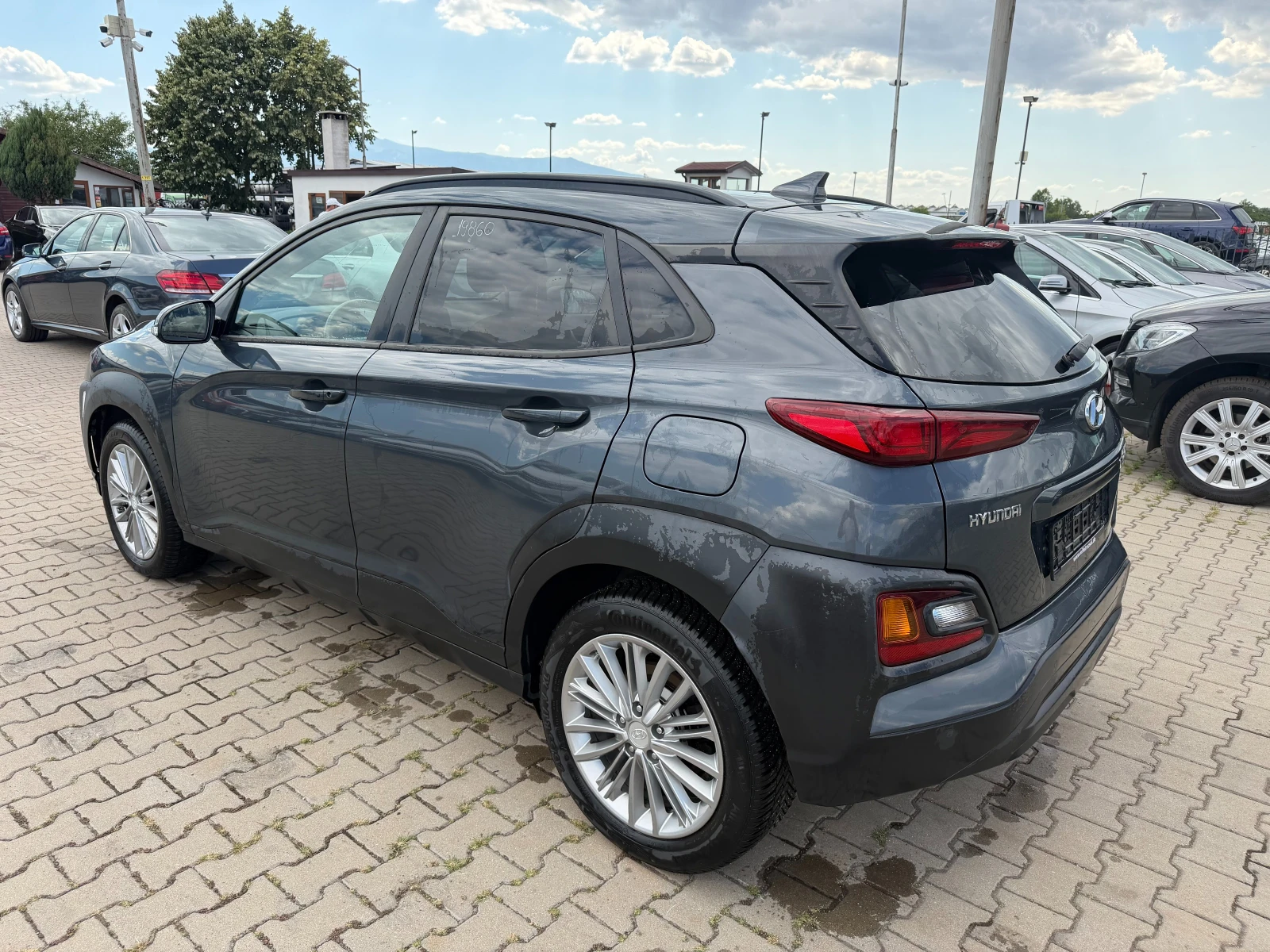 Hyundai Kona 1.6CRDI NAVI/KAMERA EURO 6, снимка 8 - Автомобили и джипове - 55447924