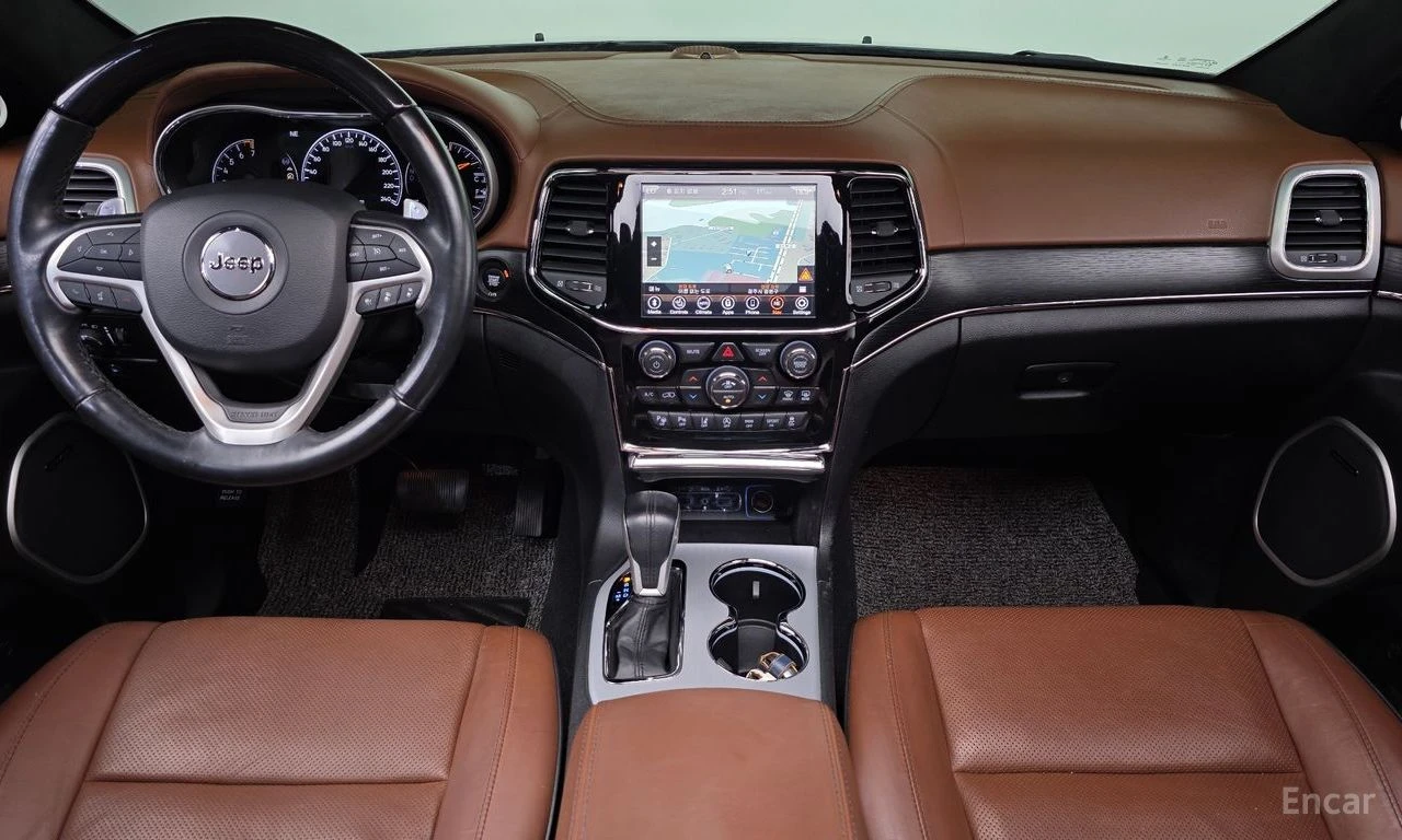 Jeep Grand cherokee 3.6* V6* 8ZF* SUMMIT* ДИСТРОНИК* ОБДУХВАНЕ* LANE* , снимка 7 - Автомобили и джипове - 55638809