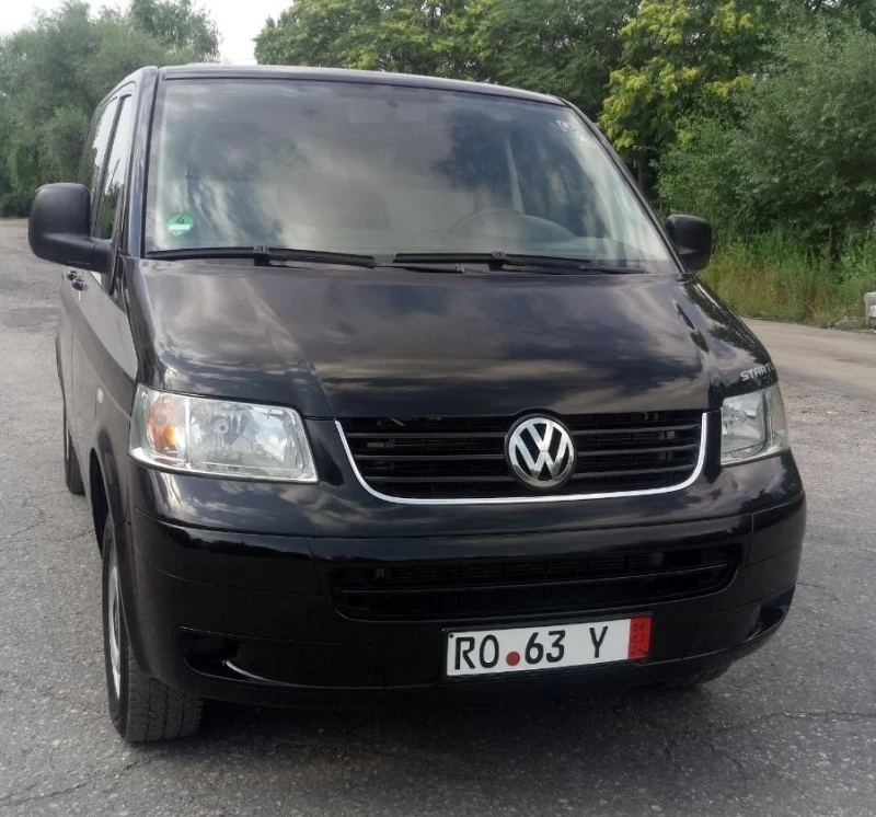 VW Multivan Startline 2.5 TDI, снимка 2 - Бусове и автобуси - 46960354