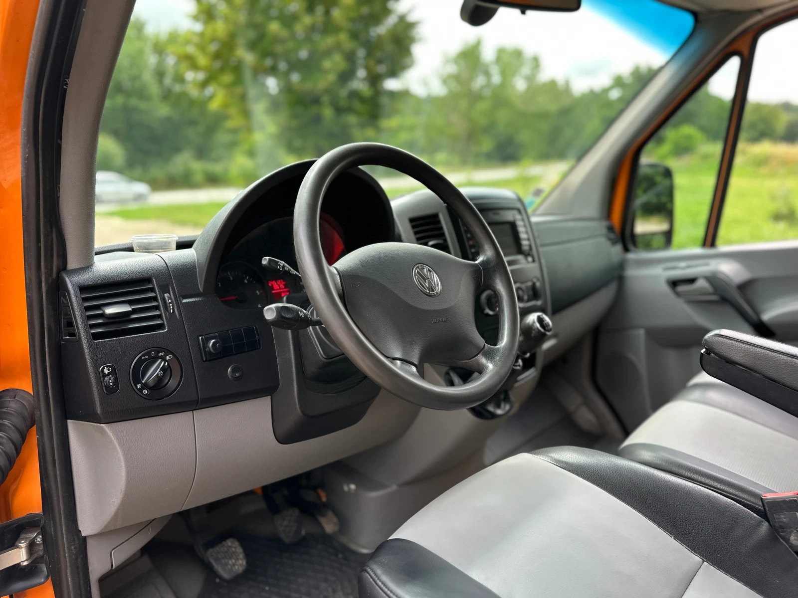 VW Crafter Crafter 50 свален на 3, 5т, снимка 11 - Бусове и автобуси - 55038549