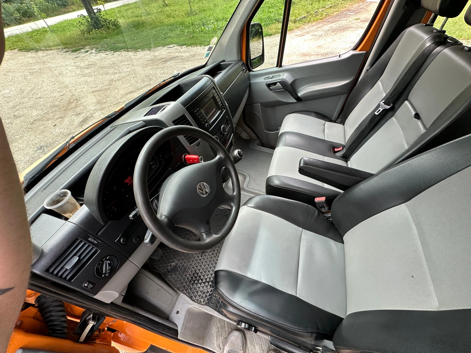 VW Crafter Crafter 50 свален на 3, 5т, снимка 15 - Бусове и автобуси - 55038549