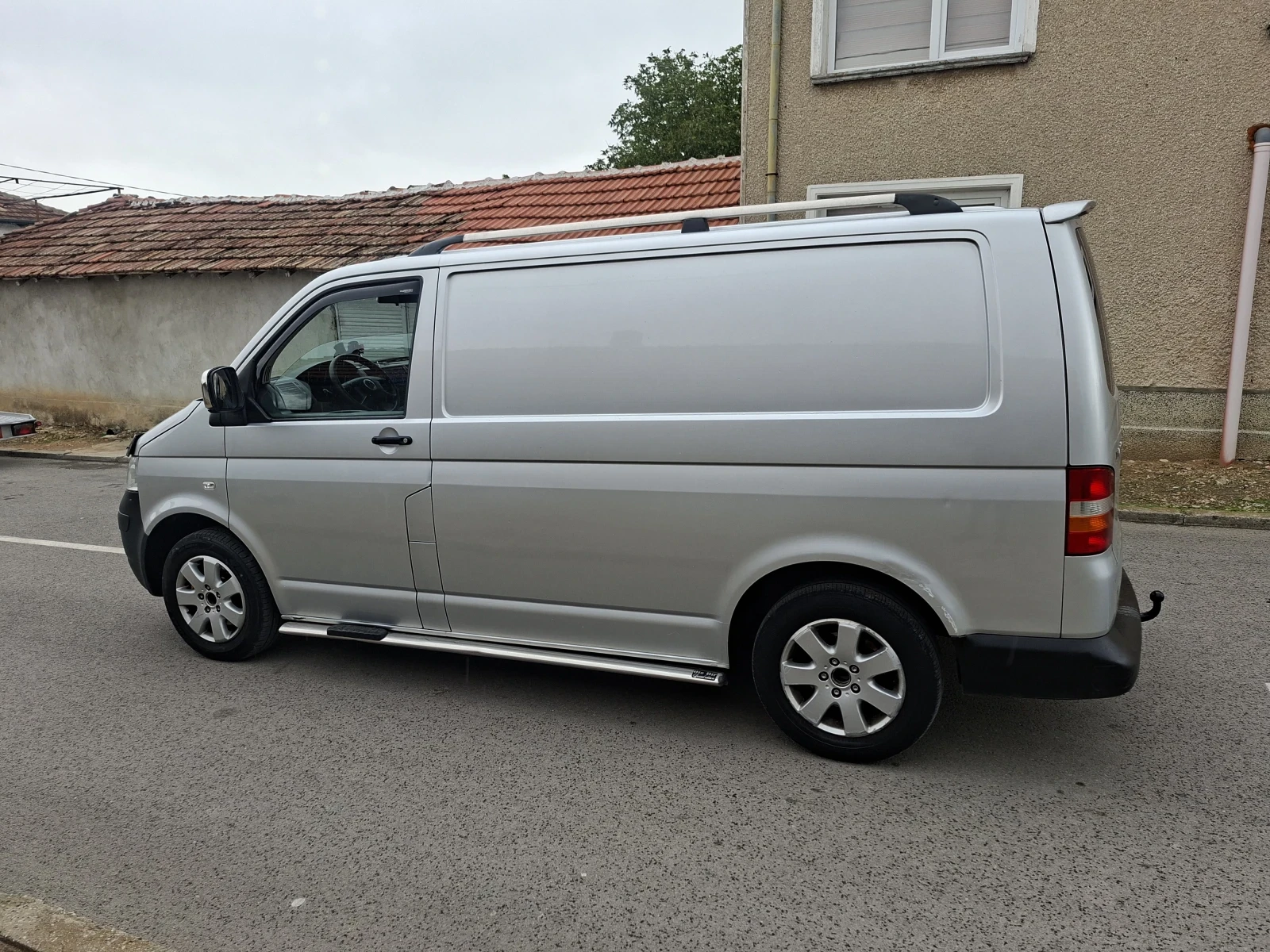 VW Transporter 1.9 TDI 105к.с, снимка 6 - Бусове и автобуси - 56261585