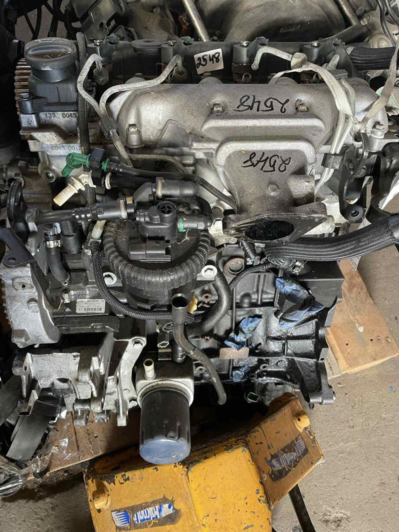 двигател Citroen Lancia Fiat Peugeot - 2.2hdi   2002-2014 код: 4HW на части, снимка 1 - Части - 39569391