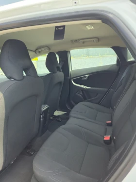 Volvo V40 Нов внос!!!Обслужен напълно!!!Лизинг!!!, снимка 9