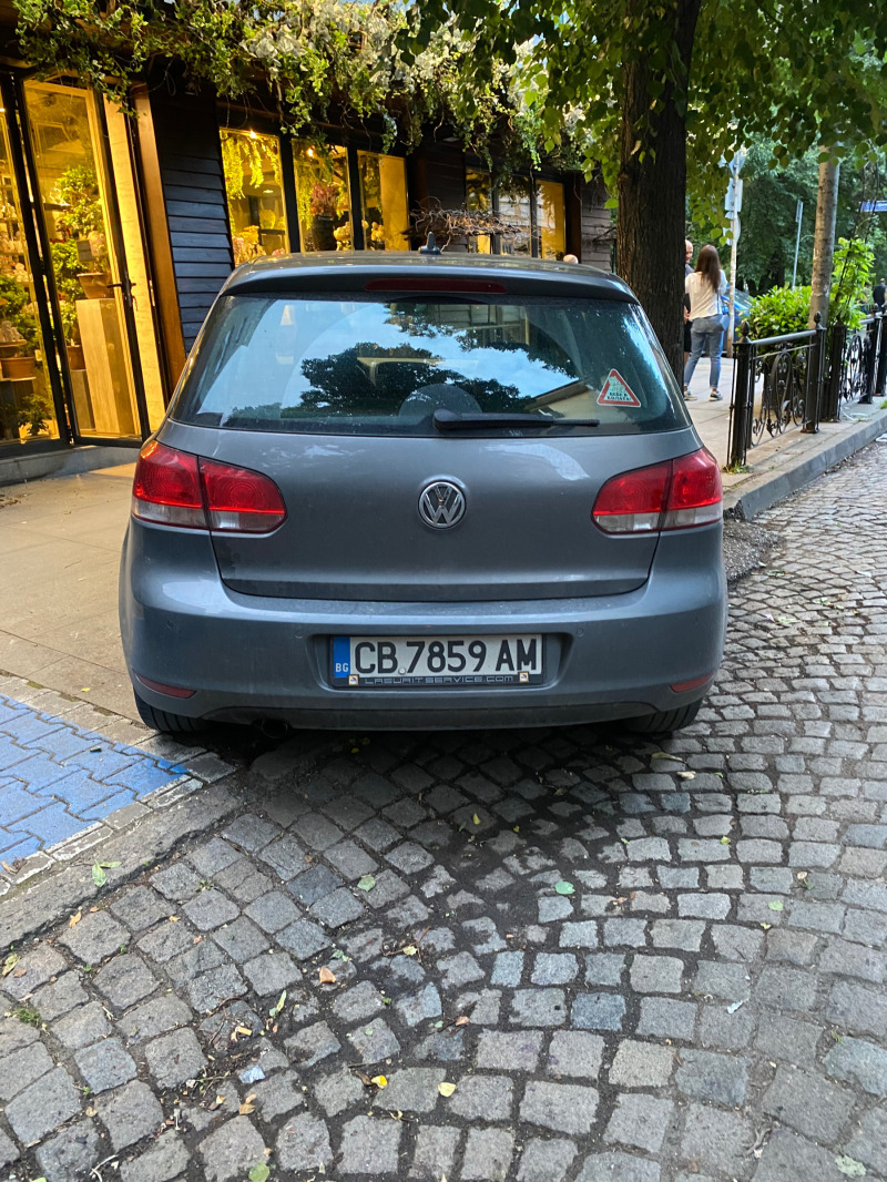 VW Golf, снимка 4 - Автомобили и джипове - 44943812