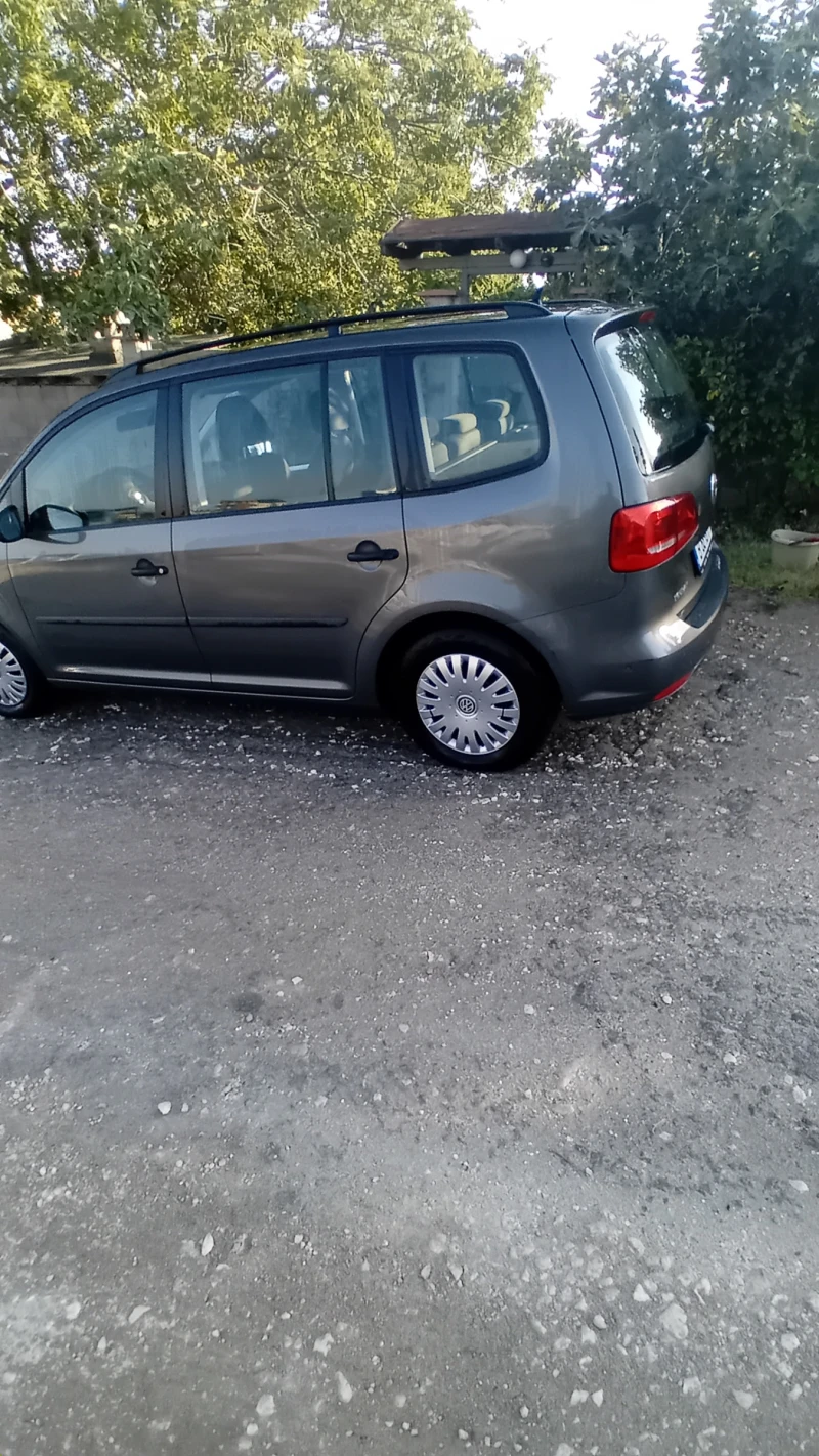 VW Touran, снимка 4 - Автомобили и джипове - 47073140