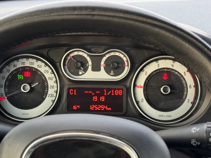 Fiat 500L 1.3Multijet 2015 Euro5B, снимка 10 - Автомобили и джипове - 52767797