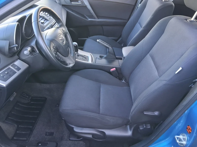 Mazda 3 2.0 СПОРТ Автоматик, снимка 10 - Автомобили и джипове - 53186082