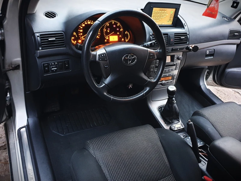 Toyota Avensis, снимка 12 - Автомобили и джипове - 53309612