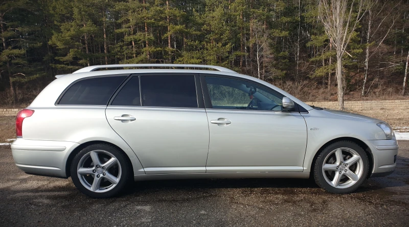 Toyota Avensis, снимка 4 - Автомобили и джипове - 53309612