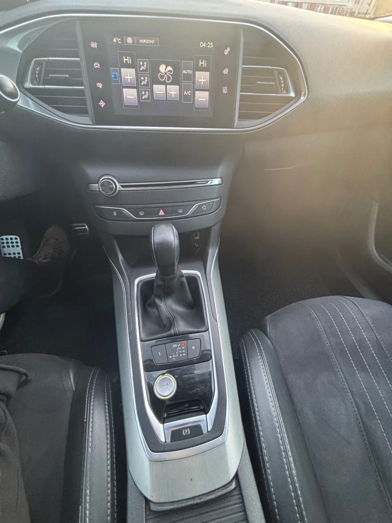 Peugeot 308 1.6 BLUEHDI , снимка 14 - Автомобили и джипове - 53342650