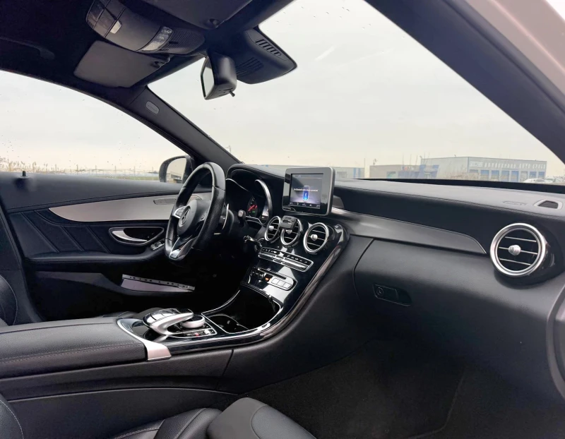 Mercedes-Benz C 63 AMG Швайцария ЛИЗИНГ , снимка 10 - Автомобили и джипове - 53355990