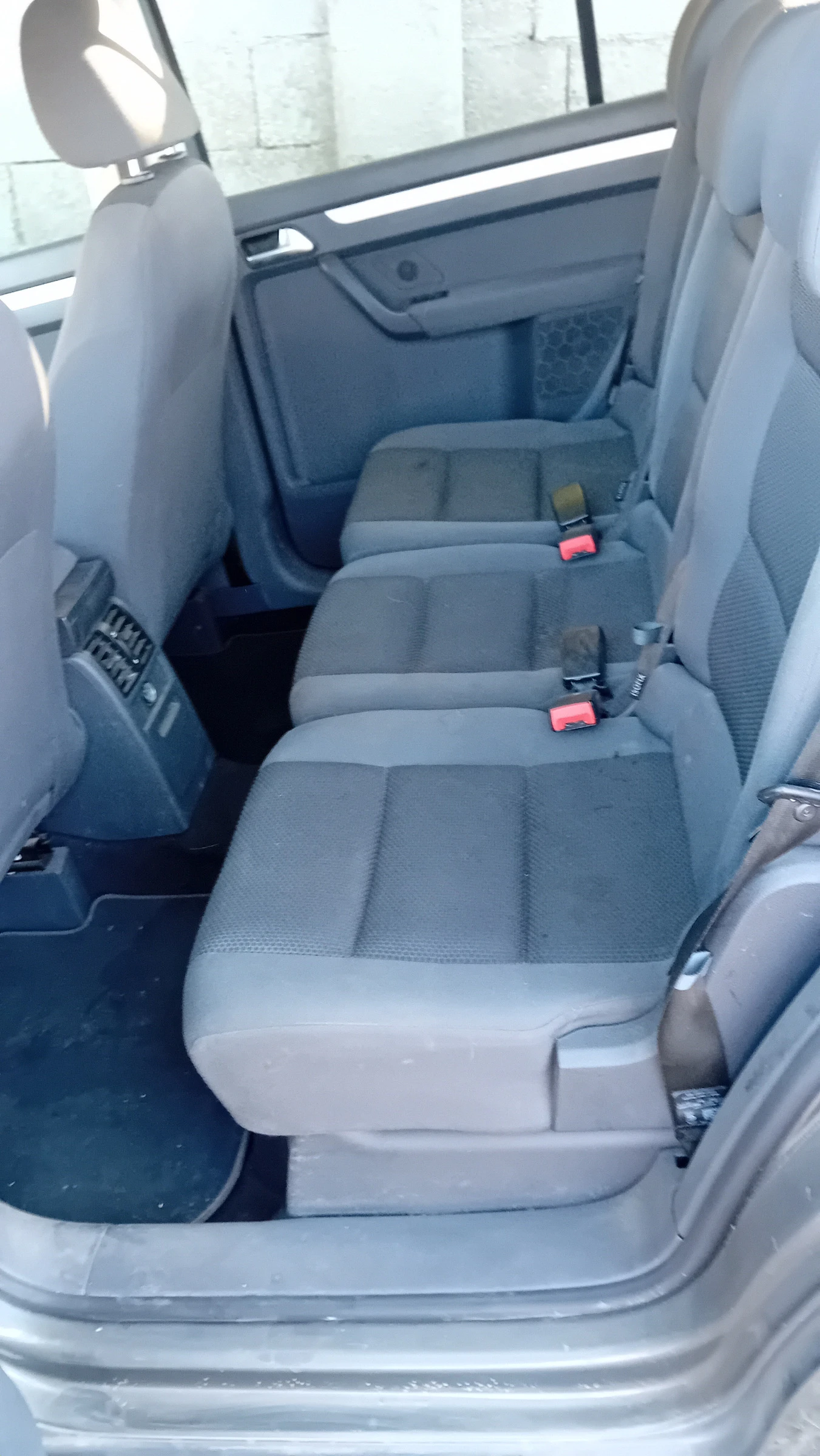 VW Touran, снимка 12 - Автомобили и джипове - 53293954