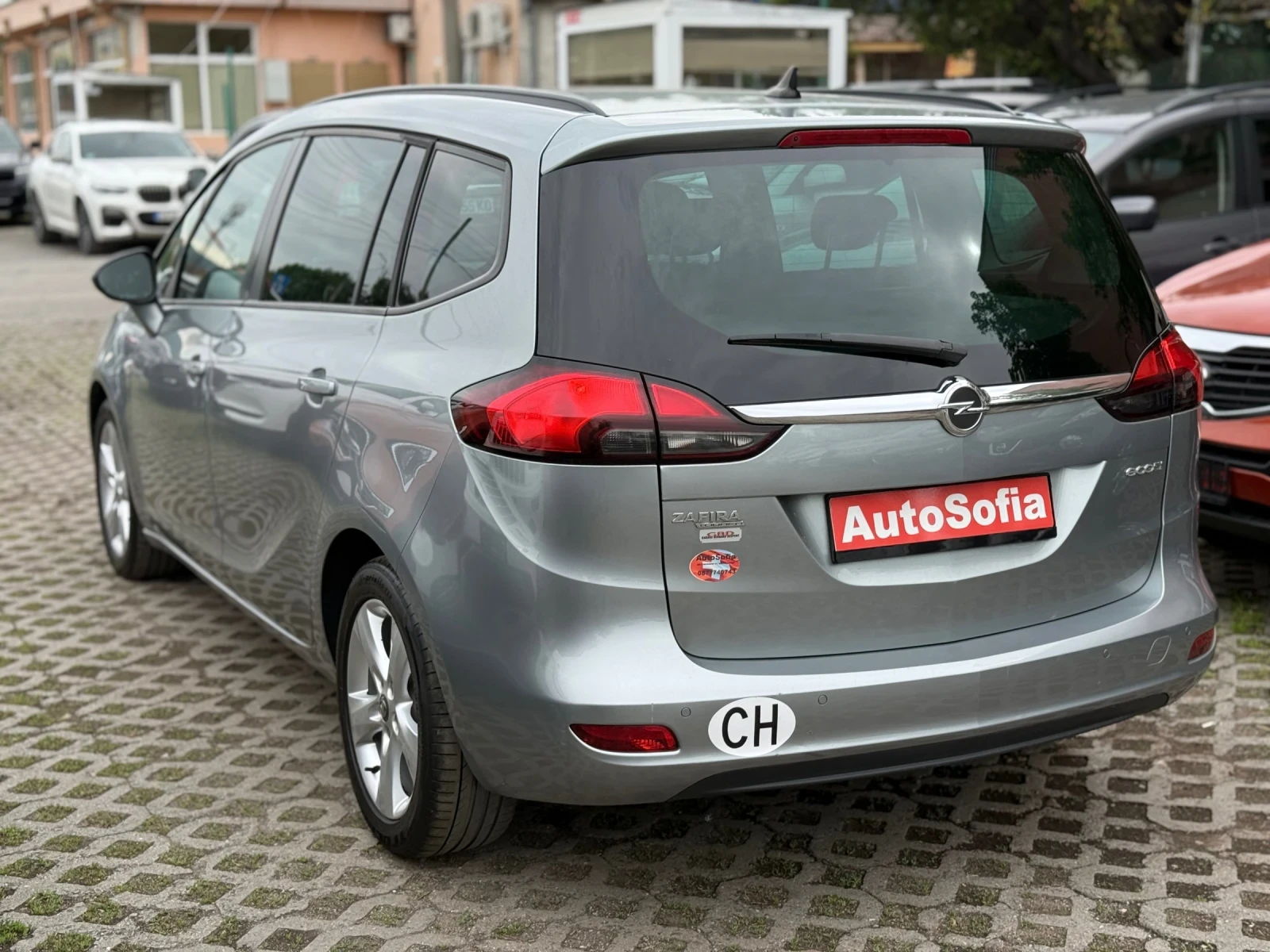 Opel Zafira 1.4i-140К.С/ИЗПЪЛНЕНИЕ - БИЗНЕС КЛАС/РЕКАРО / НАВИ - изображение 6