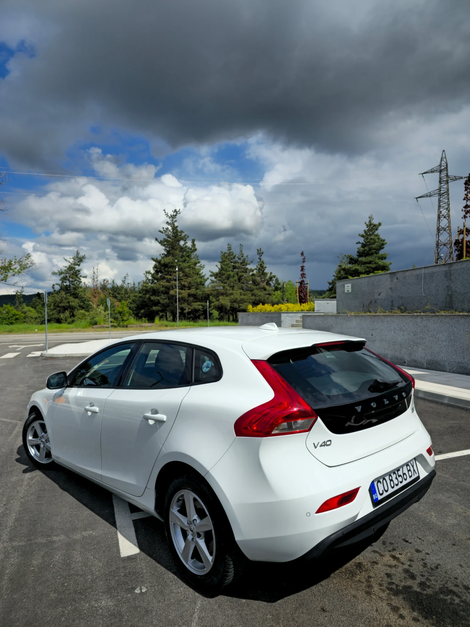 Volvo V40 Нов внос!!!Обслужен напълно!!!Лизинг!!! - изображение 3