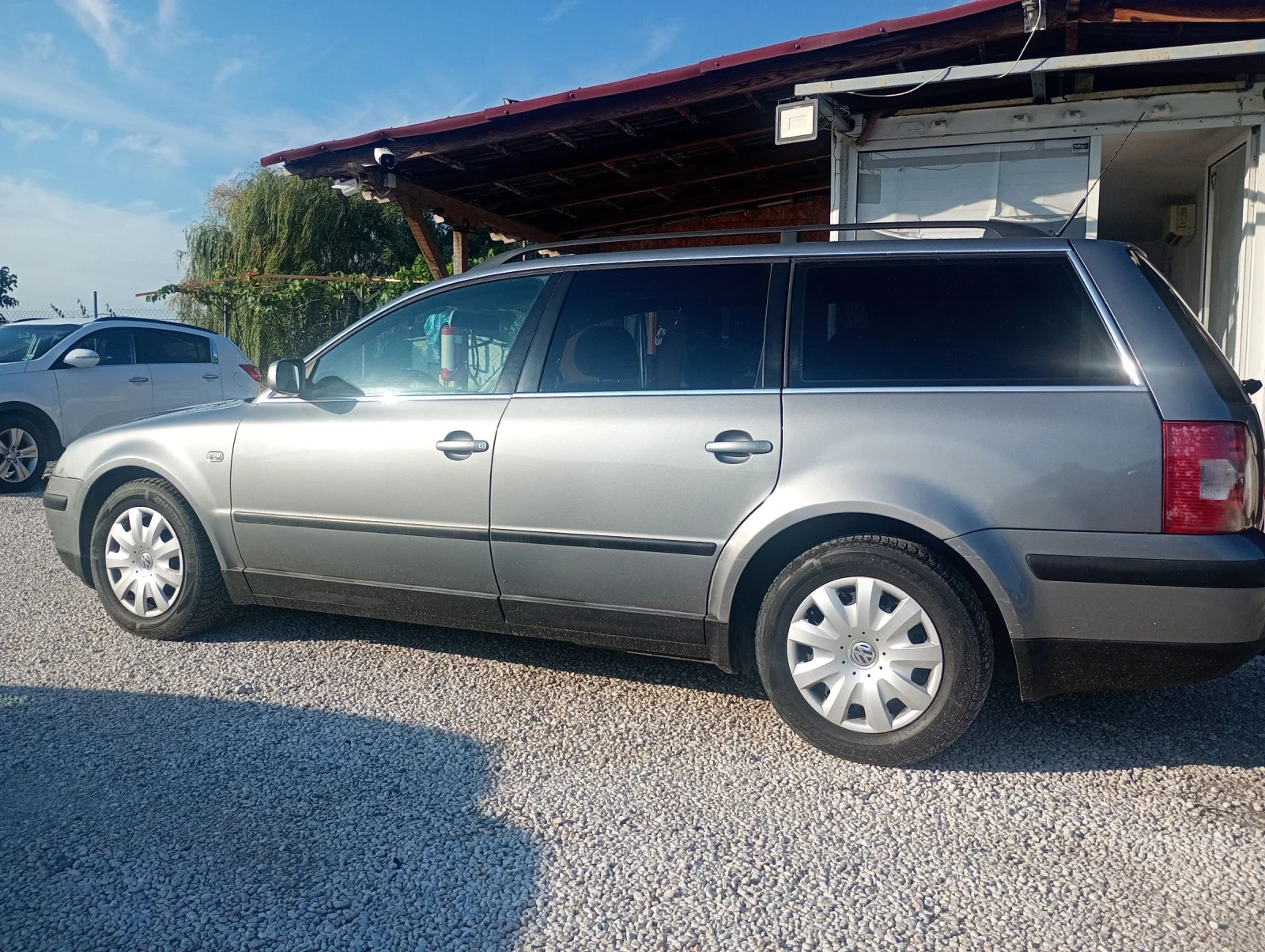 VW Passat 1.9 TDI, 101 к.с.Топ състояние - изображение 5