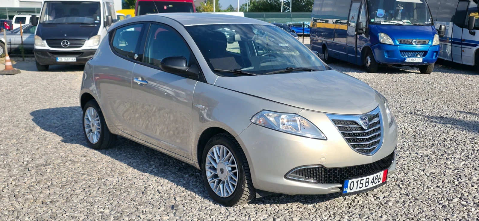 Lancia Ypsilon 1.2i 70k.c EURO 5B ITALIA  - изображение 3