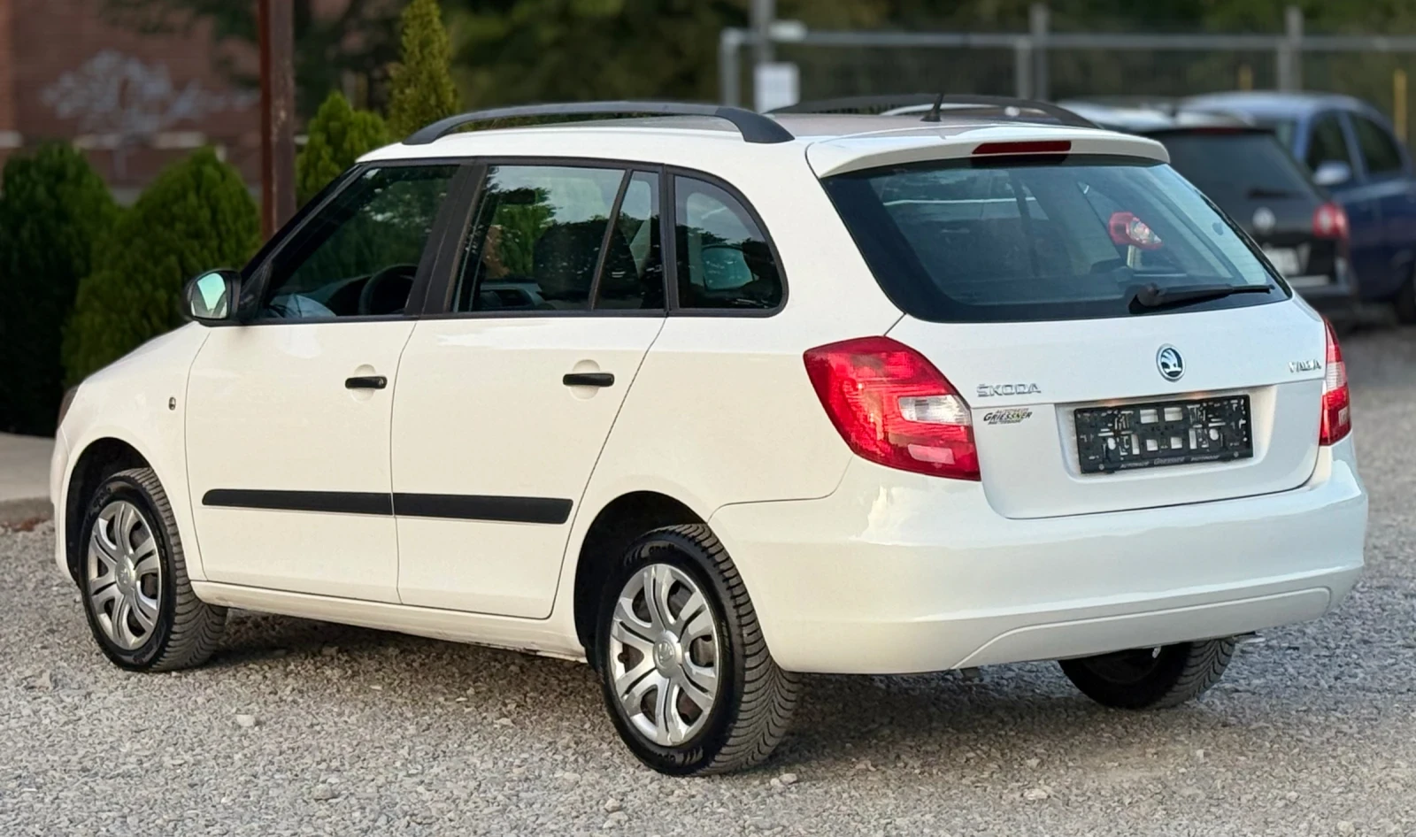 Skoda Fabia 1.2i 70кс * Климатик*  - изображение 3