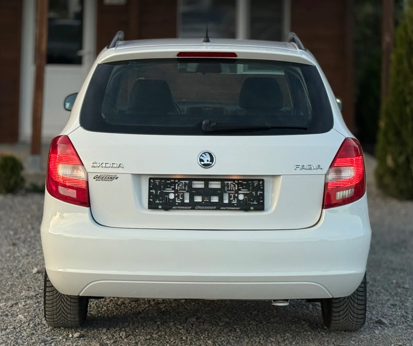 Skoda Fabia 1.2i 70кс * Климатик*  - изображение 4