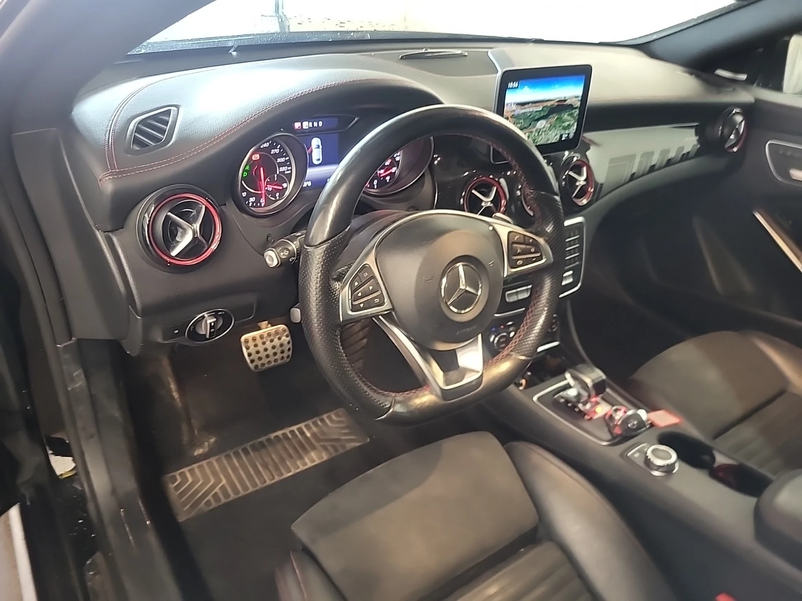 Mercedes-Benz CLA 45 AMG * CARFAX* ОПЦИЯ ЗА ФИНАНСИРАНЕ*  - изображение 9
