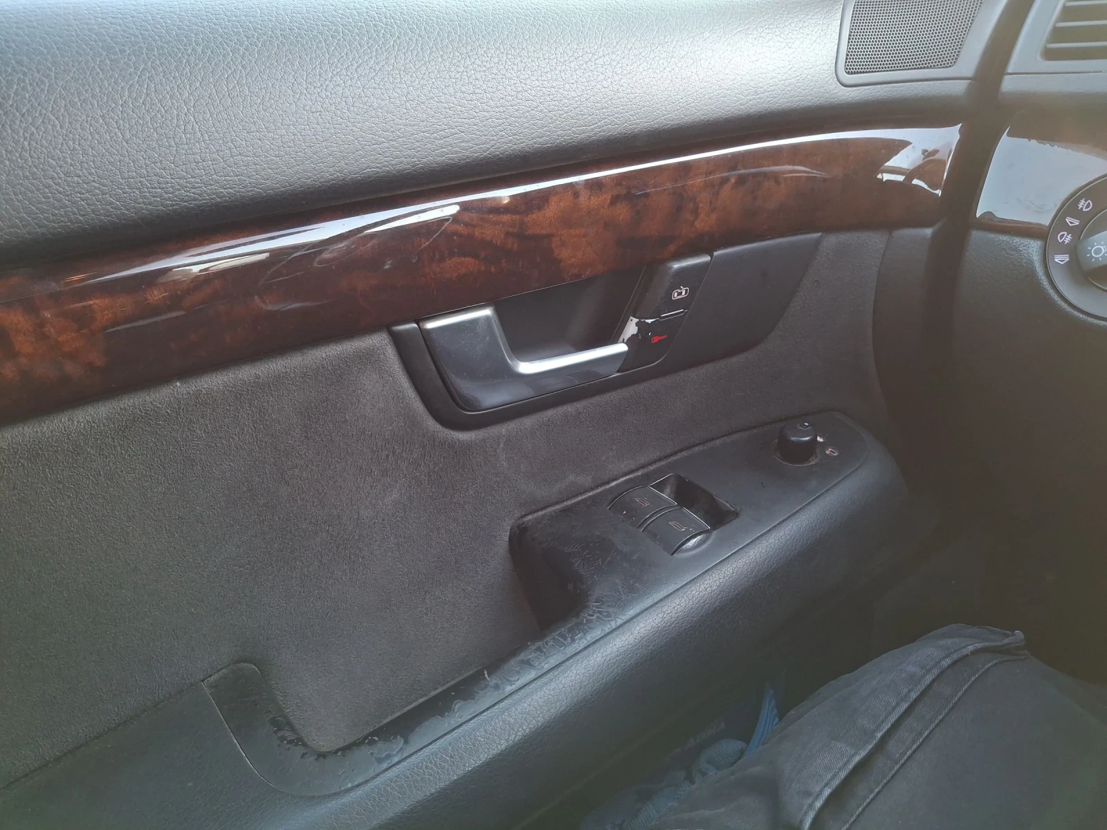 Audi A4 1, 8 Турбо BFB, снимка 14 - Автомобили и джипове - 52870316