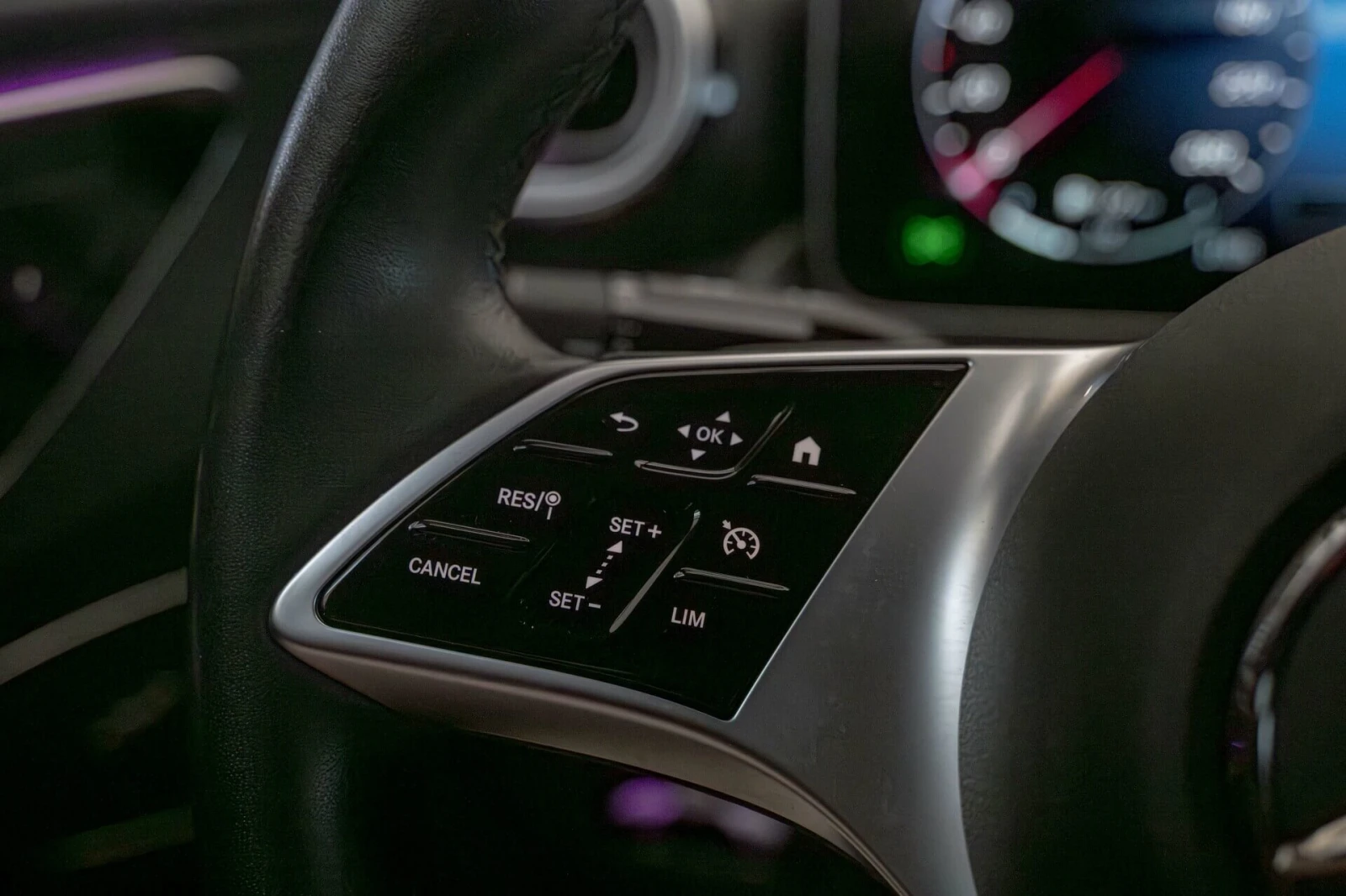 Mercedes-Benz C 300 4Matic/Ambient/Камера/MBUX/Avantgarde, снимка 12 - Автомобили и джипове - 53967211