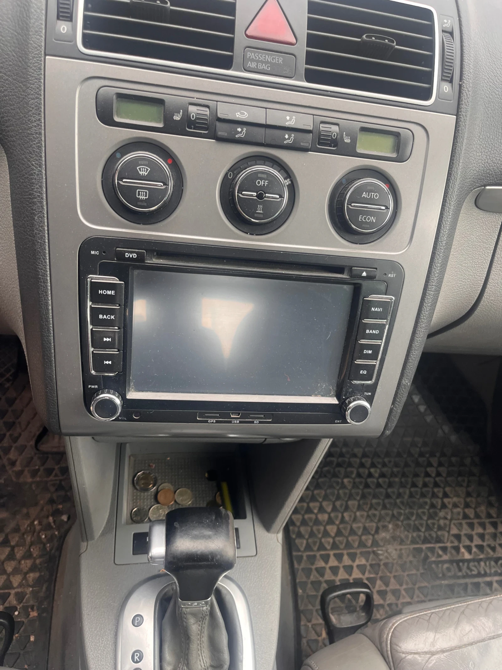 VW Touran, снимка 6 - Автомобили и джипове - 53969957