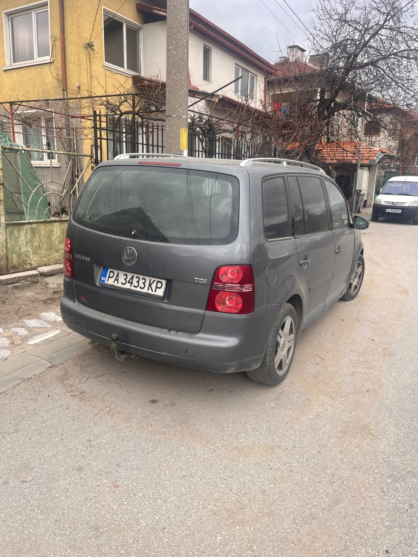 VW Touran, снимка 2 - Автомобили и джипове - 53969957