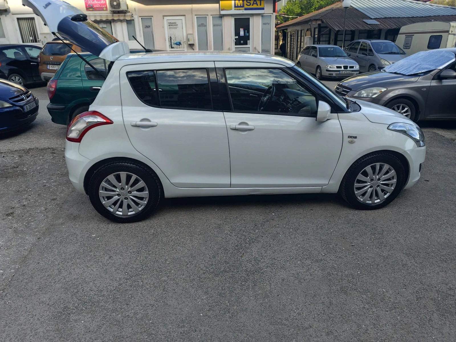 Suzuki Swift 1.3 D, снимка 4 - Автомобили и джипове - 54307556
