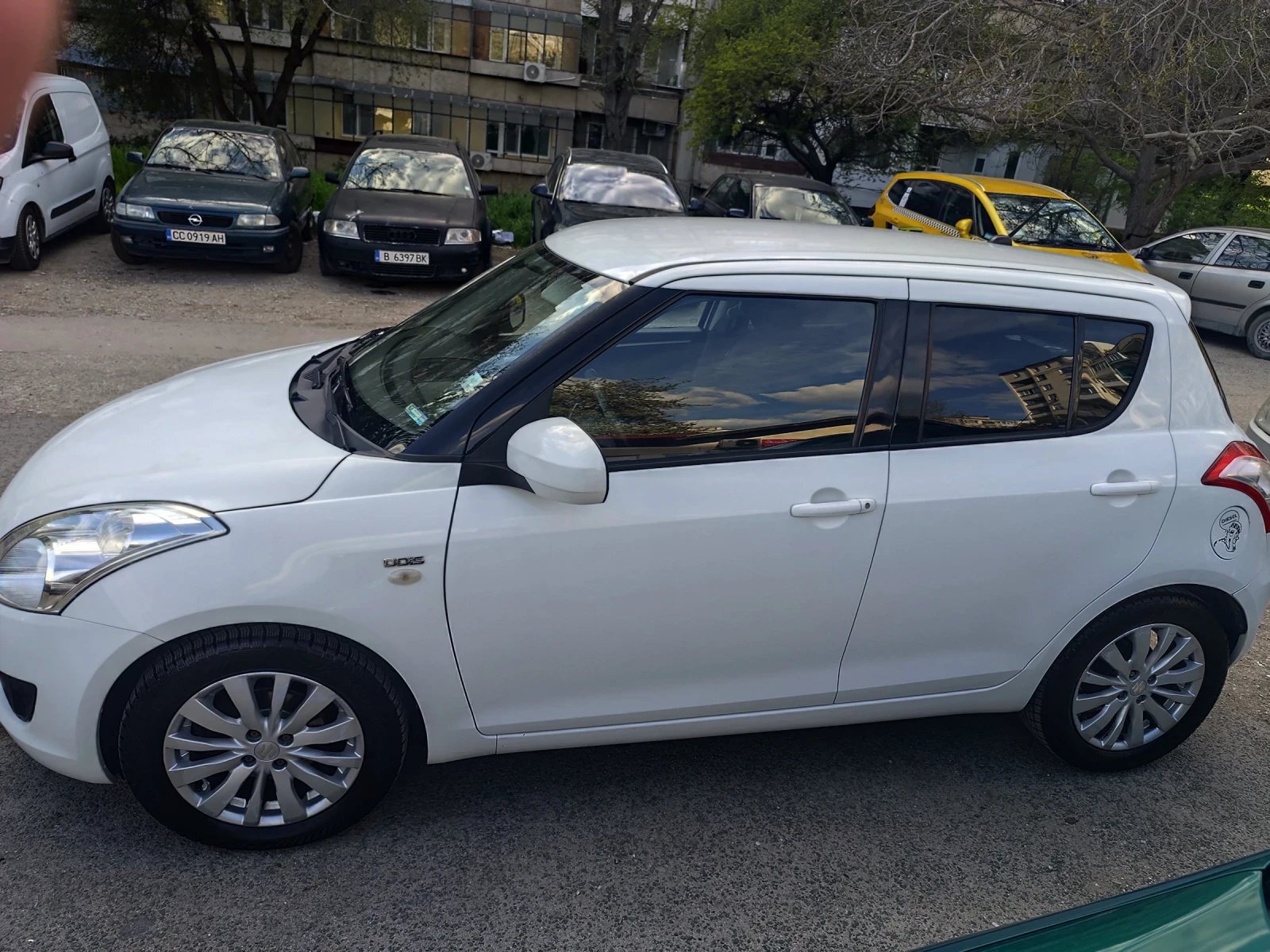 Suzuki Swift 1.3 D, снимка 5 - Автомобили и джипове - 54307556