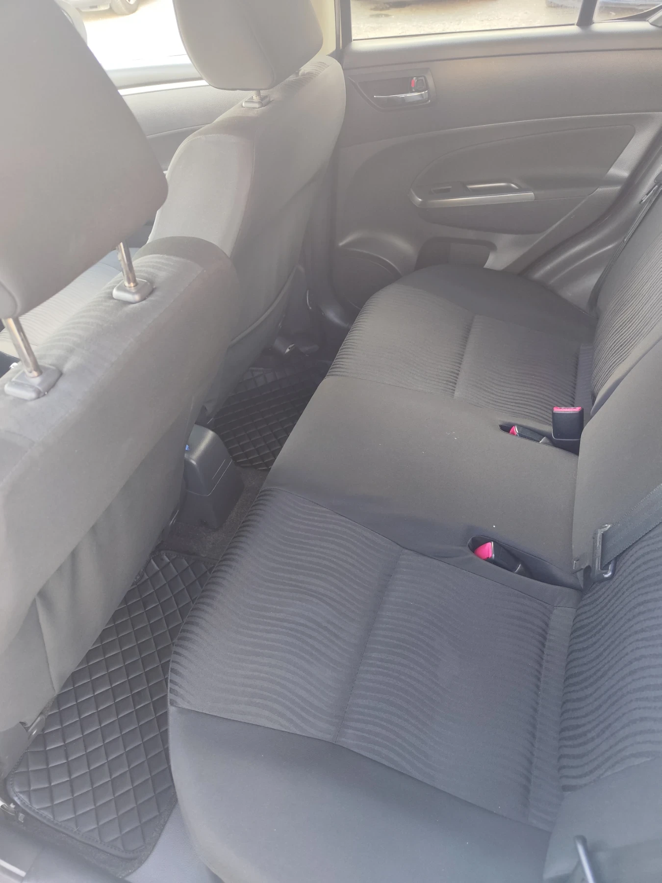 Suzuki Swift 1.3 D, снимка 6 - Автомобили и джипове - 54307556