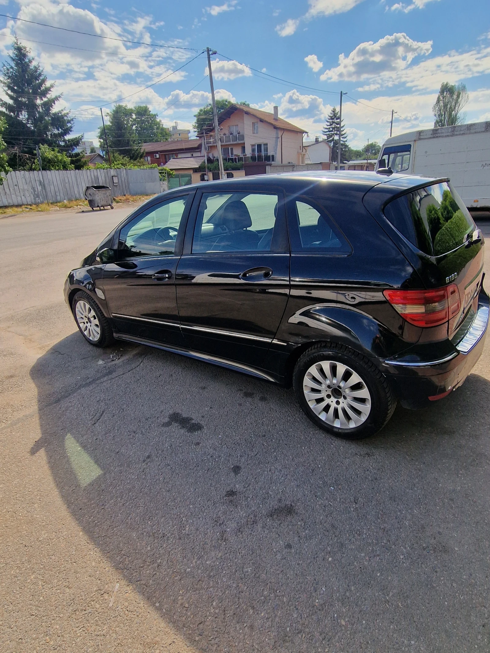 Mercedes-Benz B 180, снимка 2 - Автомобили и джипове - 55227103